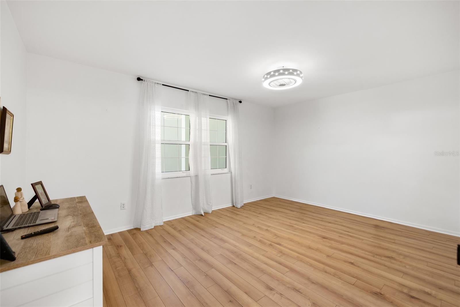 Image 19 of 37 For 200 Glennes Lane 103