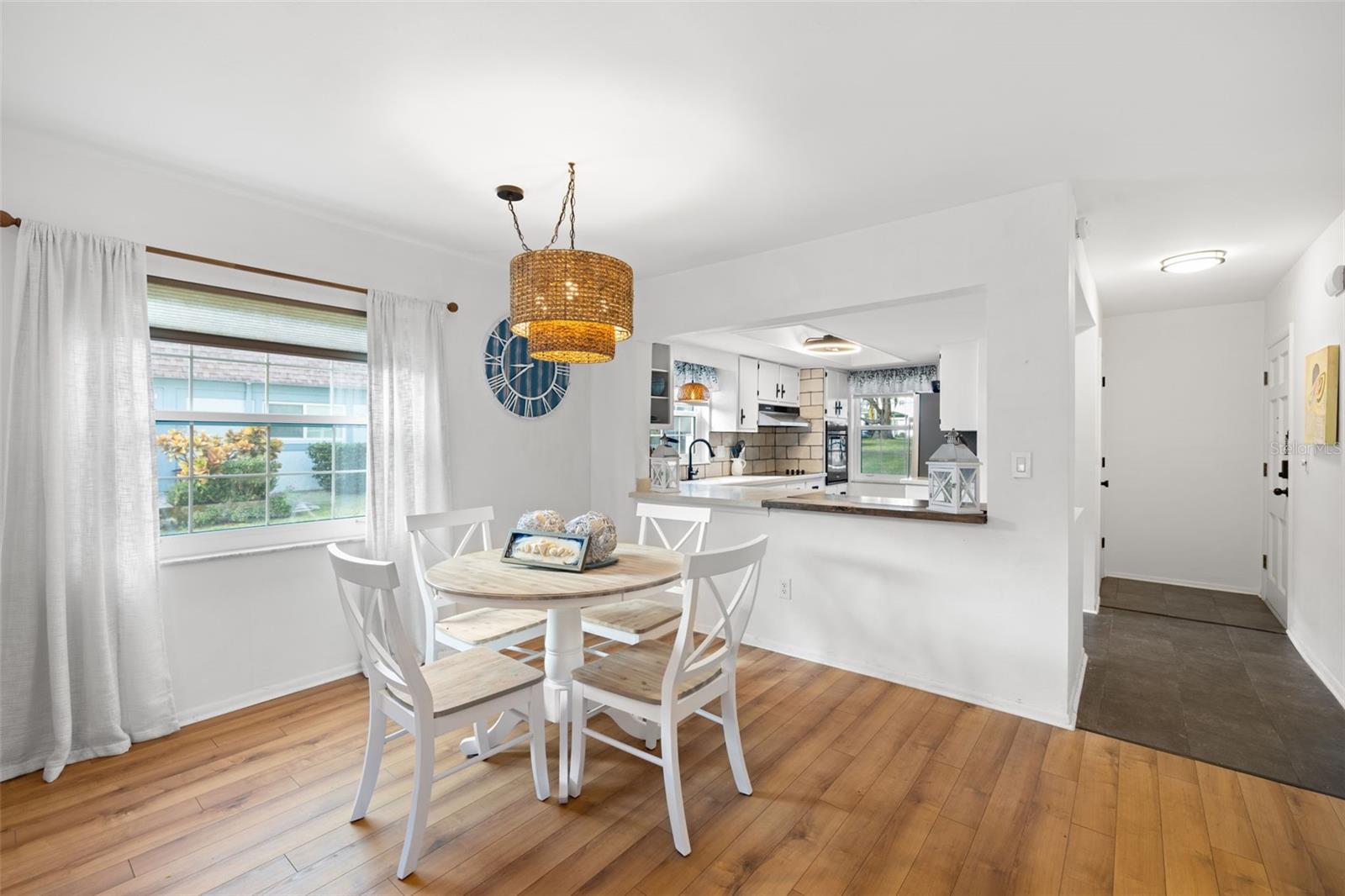 Image 6 of 37 For 200 Glennes Lane 103