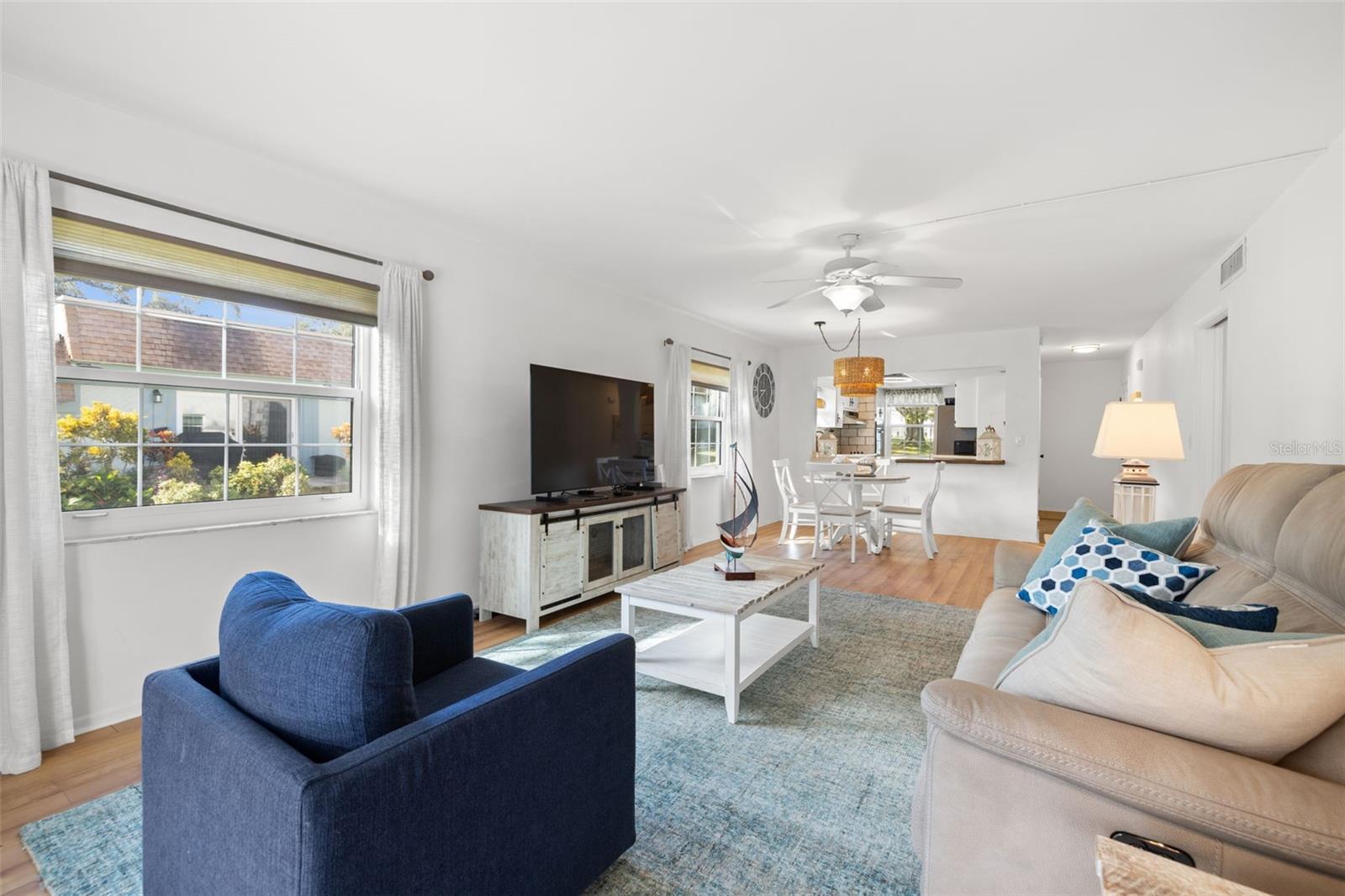 Image 7 of 37 For 200 Glennes Lane 103