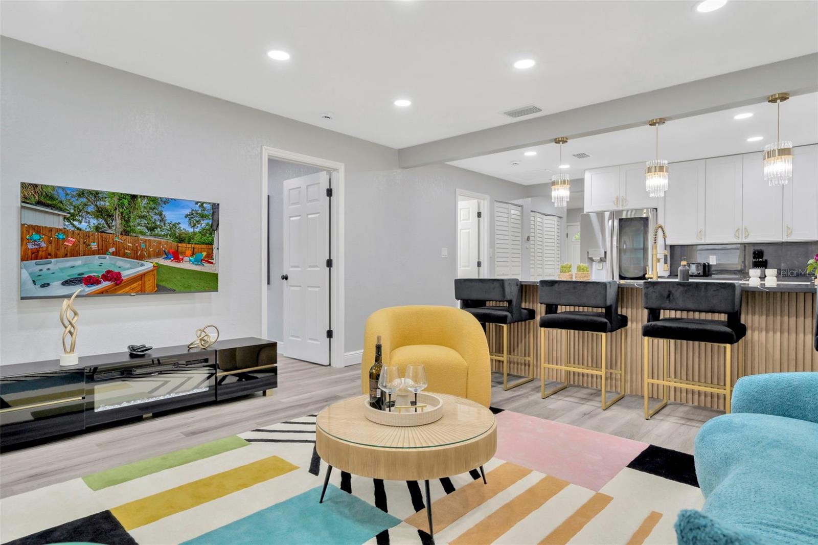 Image 19 of 34 For 2006 Henry Avenue