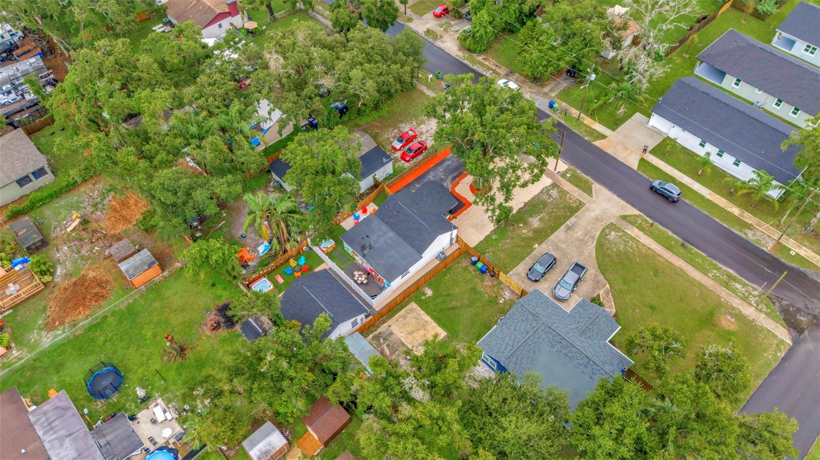 Image 33 of 34 For 2006 Henry Avenue