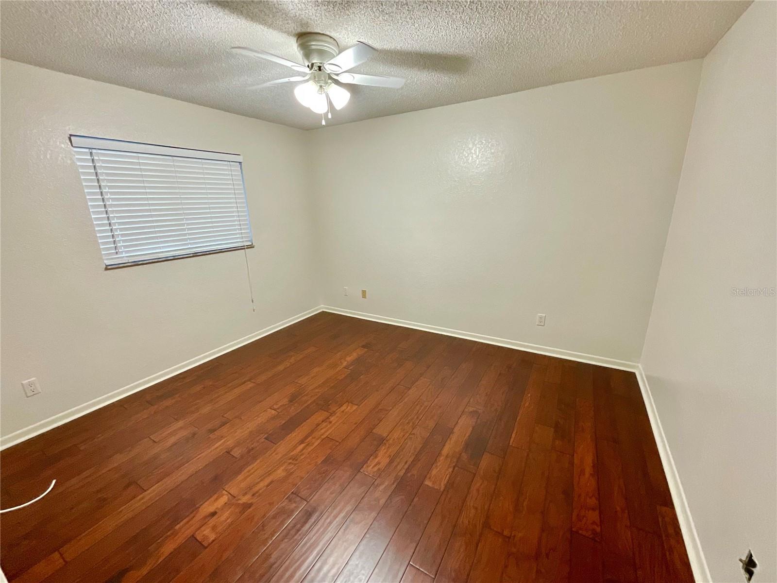 Image 19 of 36 For 1349 Hillside Drive