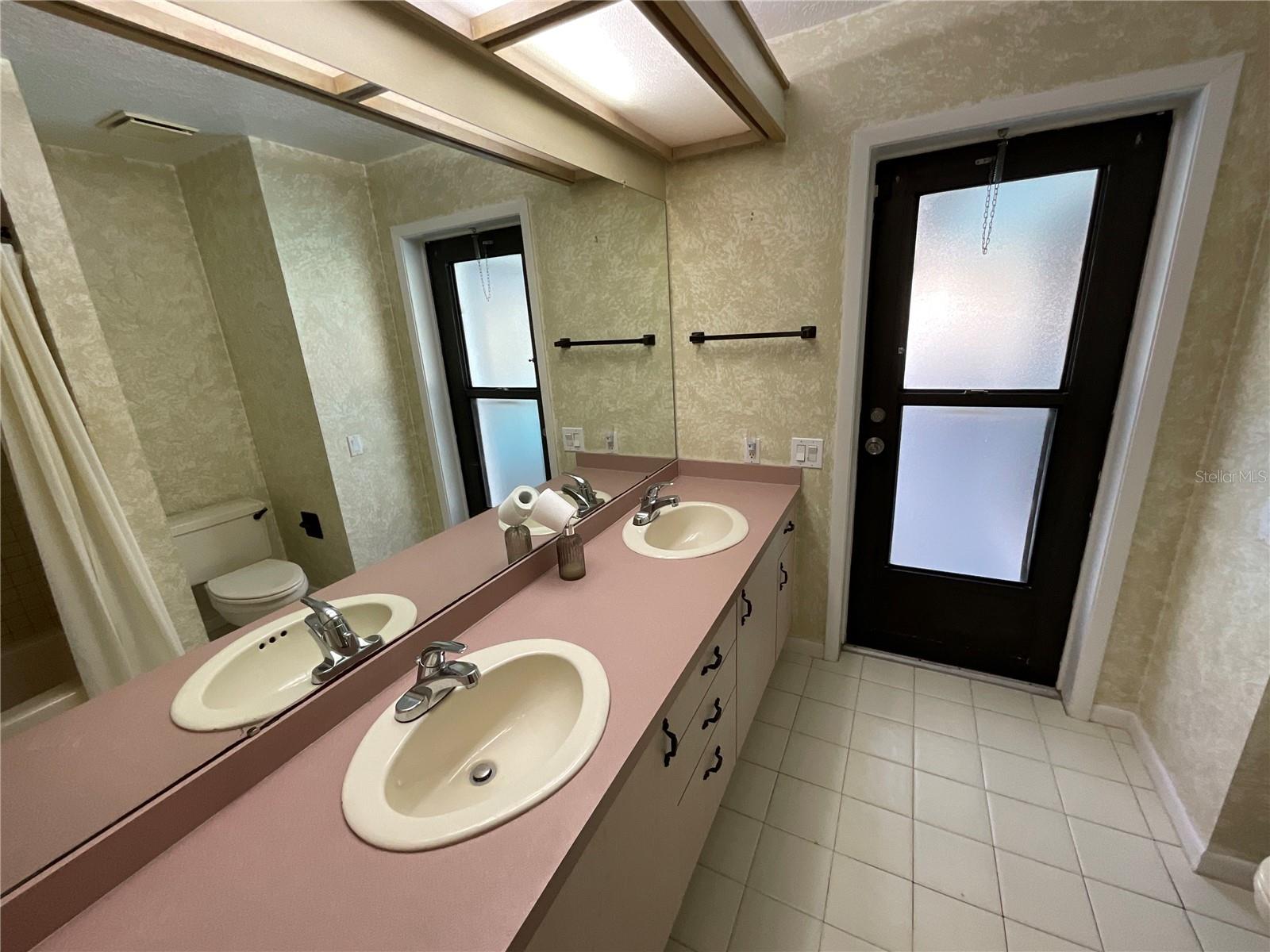 Image 31 of 36 For 1349 Hillside Drive