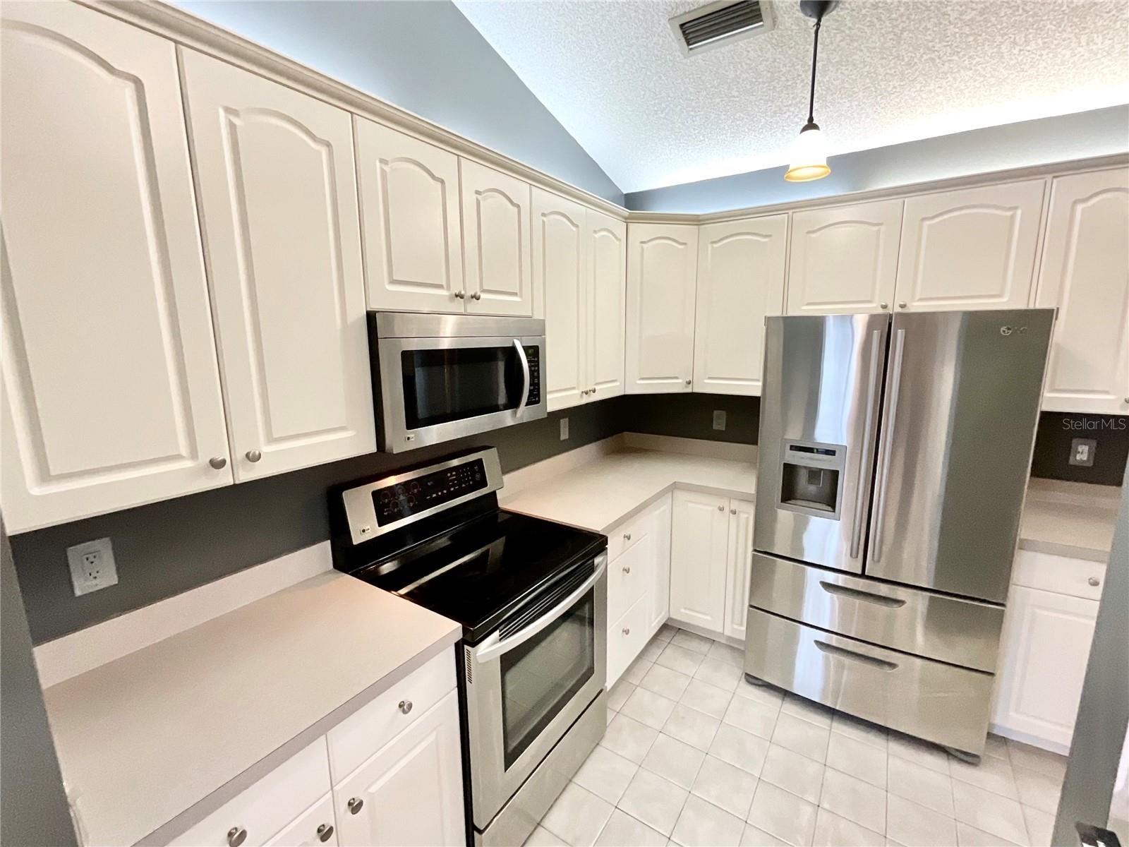 Image 6 of 36 For 1349 Hillside Drive