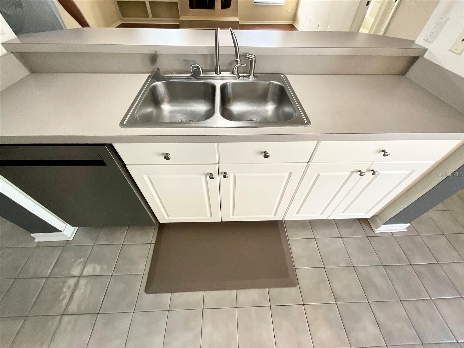 Image 7 of 36 For 1349 Hillside Drive