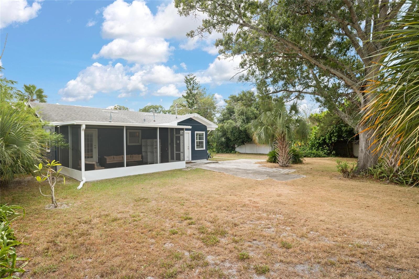 Image 3 of 23 For 4625 3rd Avenue S