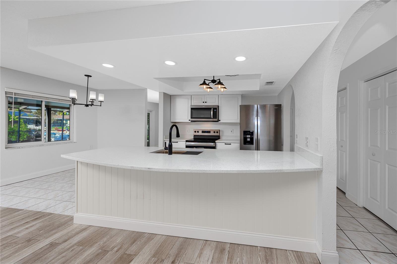 Listing photo id 17 for 9817 San Sierra Way