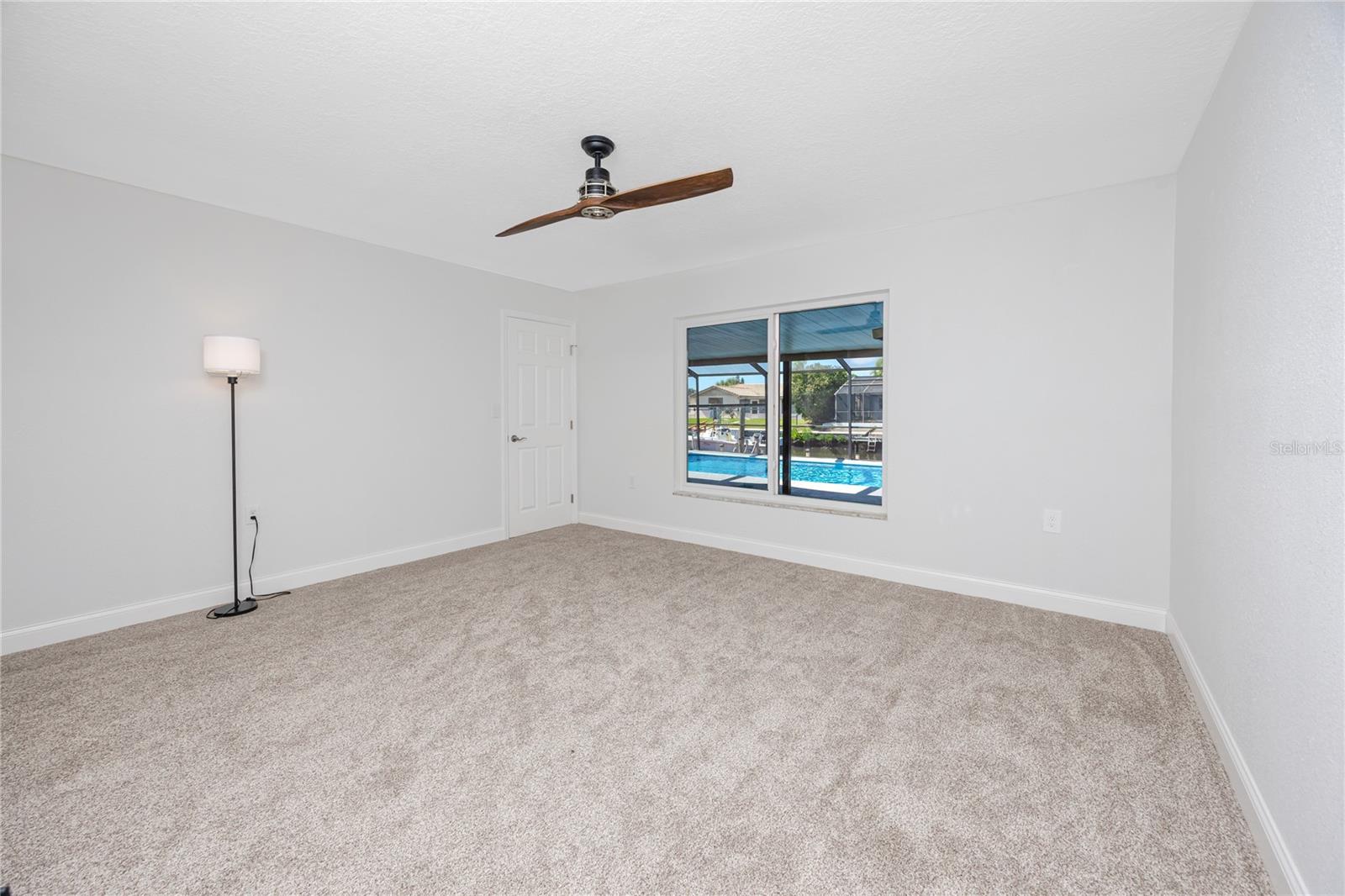 Listing photo id 30 for 9817 San Sierra Way