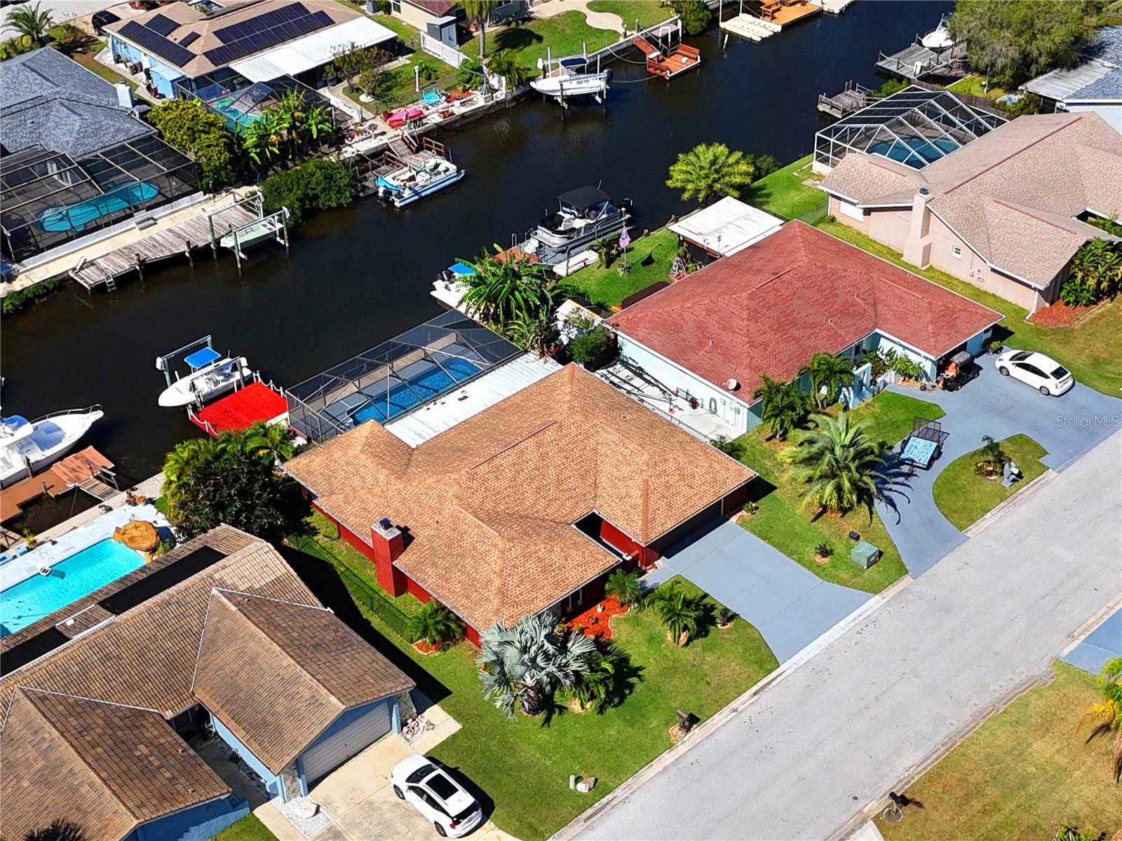 Listing photo id 48 for 9817 San Sierra Way