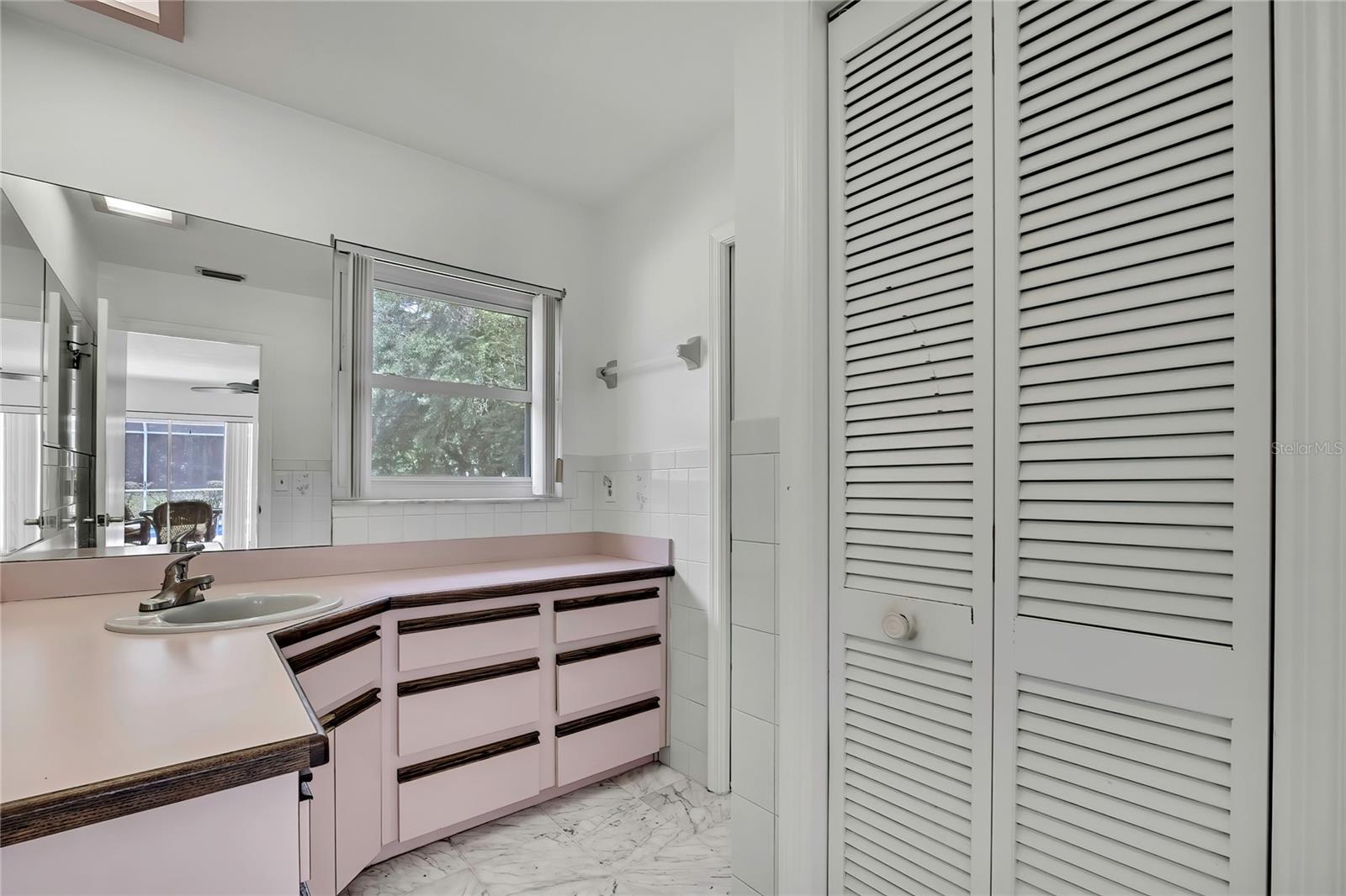 Image 23 of 40 For 1448 Stafford Street