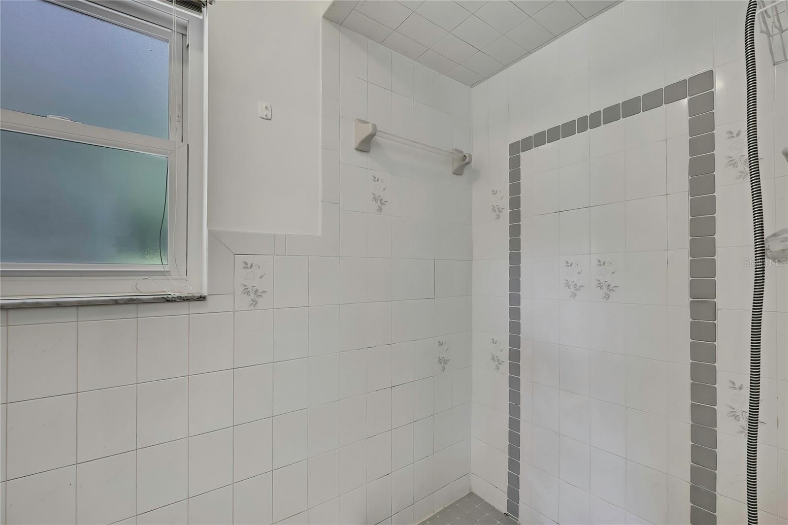 Image 25 of 40 For 1448 Stafford Street