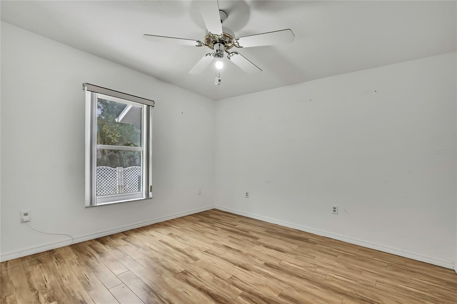 Image 28 of 40 For 1448 Stafford Street