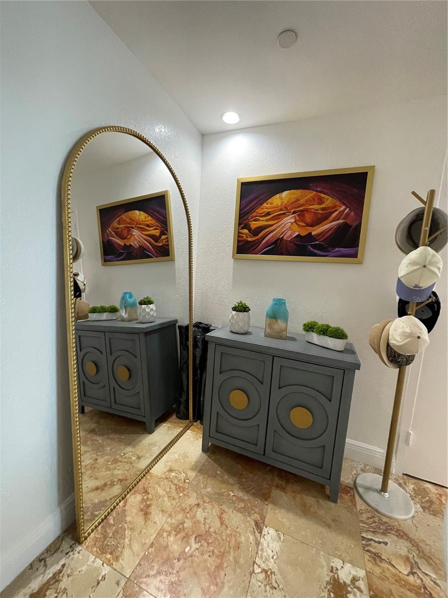 Image 26 of 58 For 1 Beach Drive Se 1508