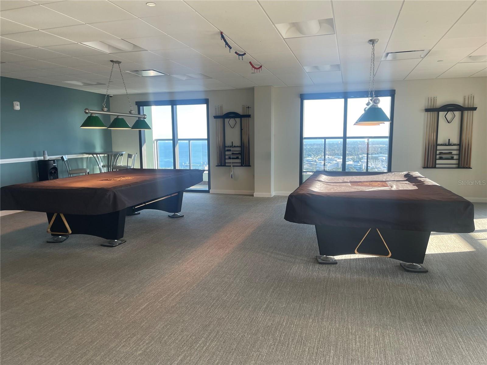 Image 29 of 58 For 1 Beach Drive Se 1508