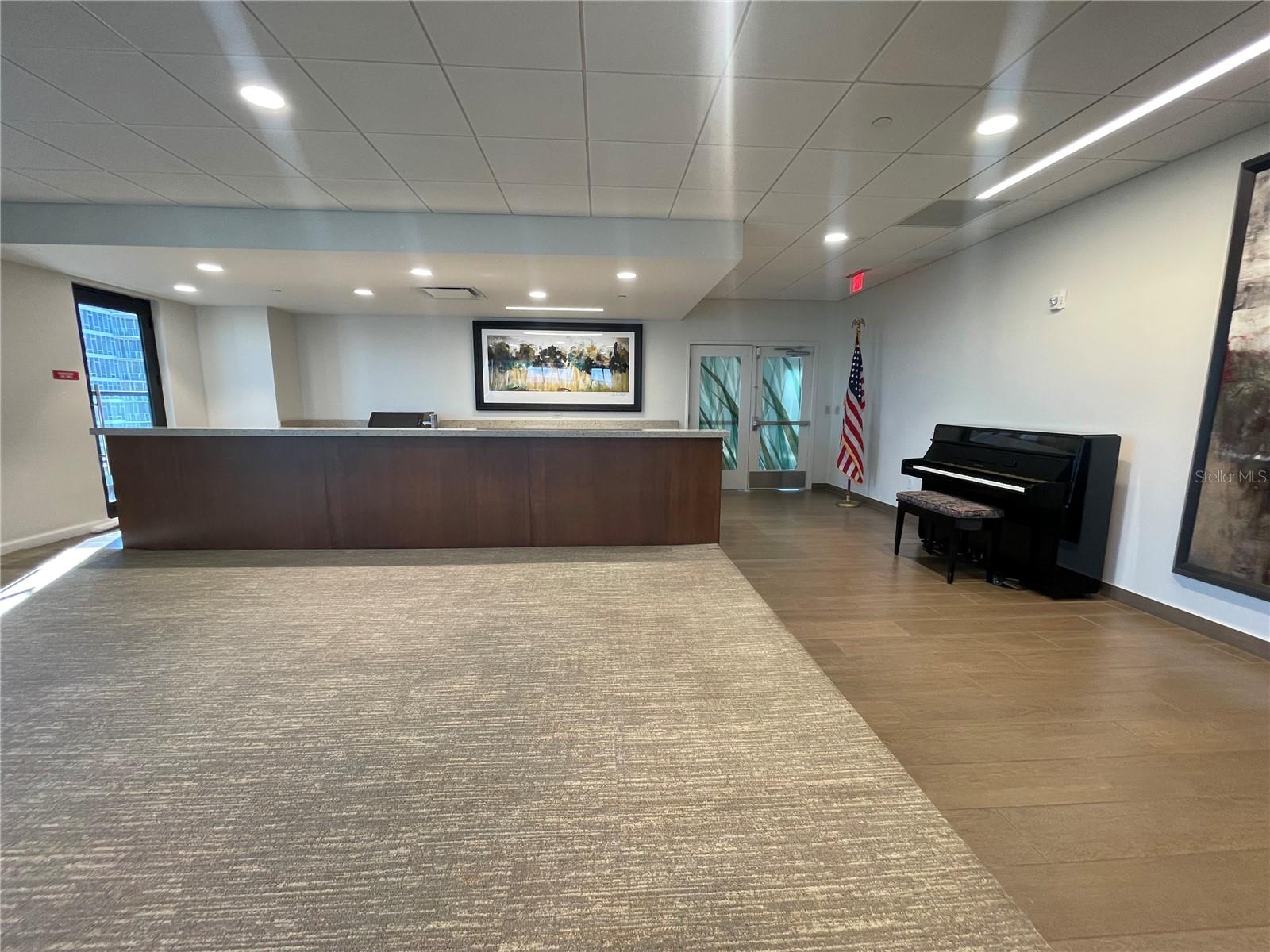 Image 30 of 58 For 1 Beach Drive Se 1508