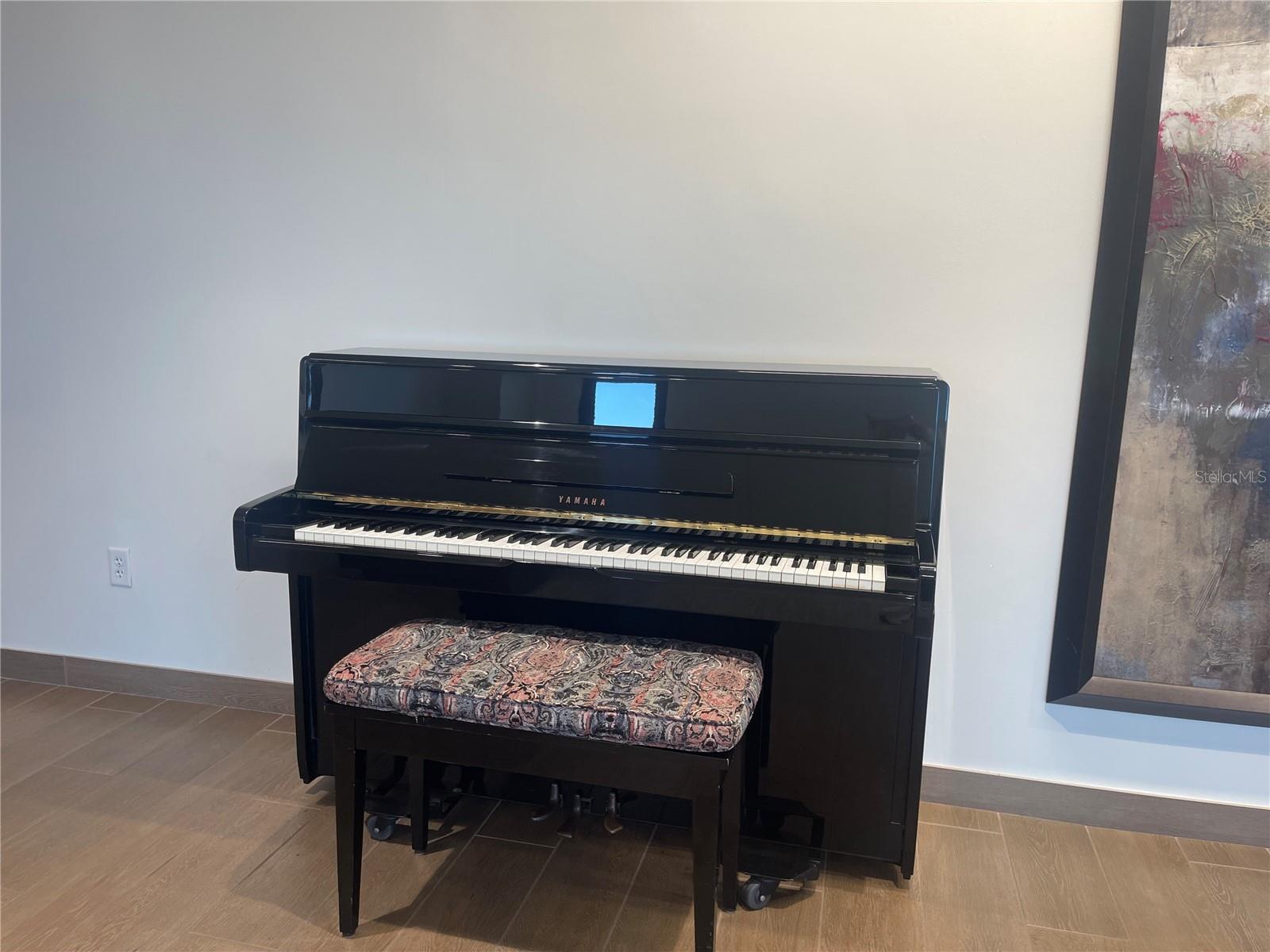 Image 31 of 58 For 1 Beach Drive Se 1508