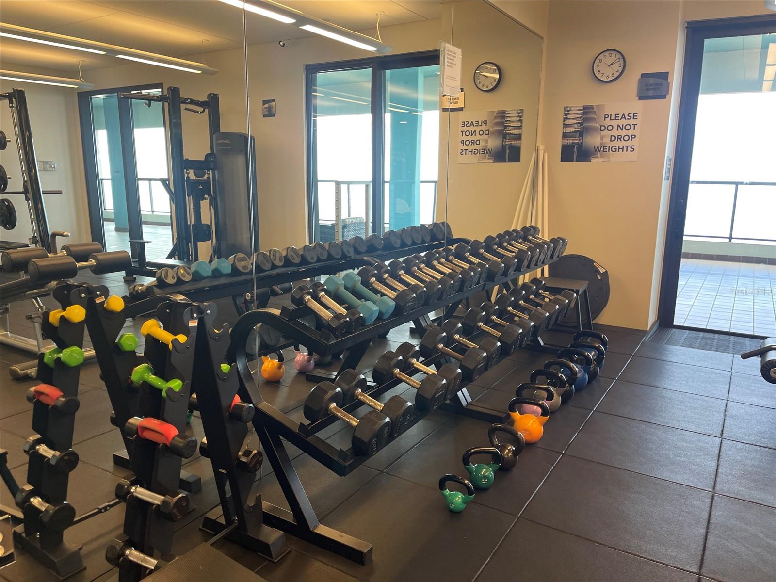 Image 47 of 58 For 1 Beach Drive Se 1508