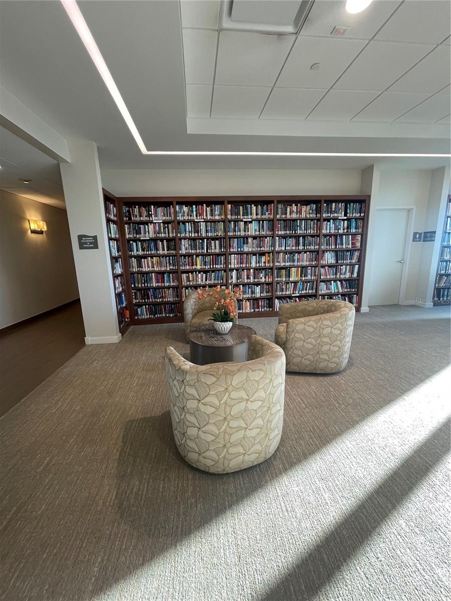 Image 50 of 58 For 1 Beach Drive Se 1508