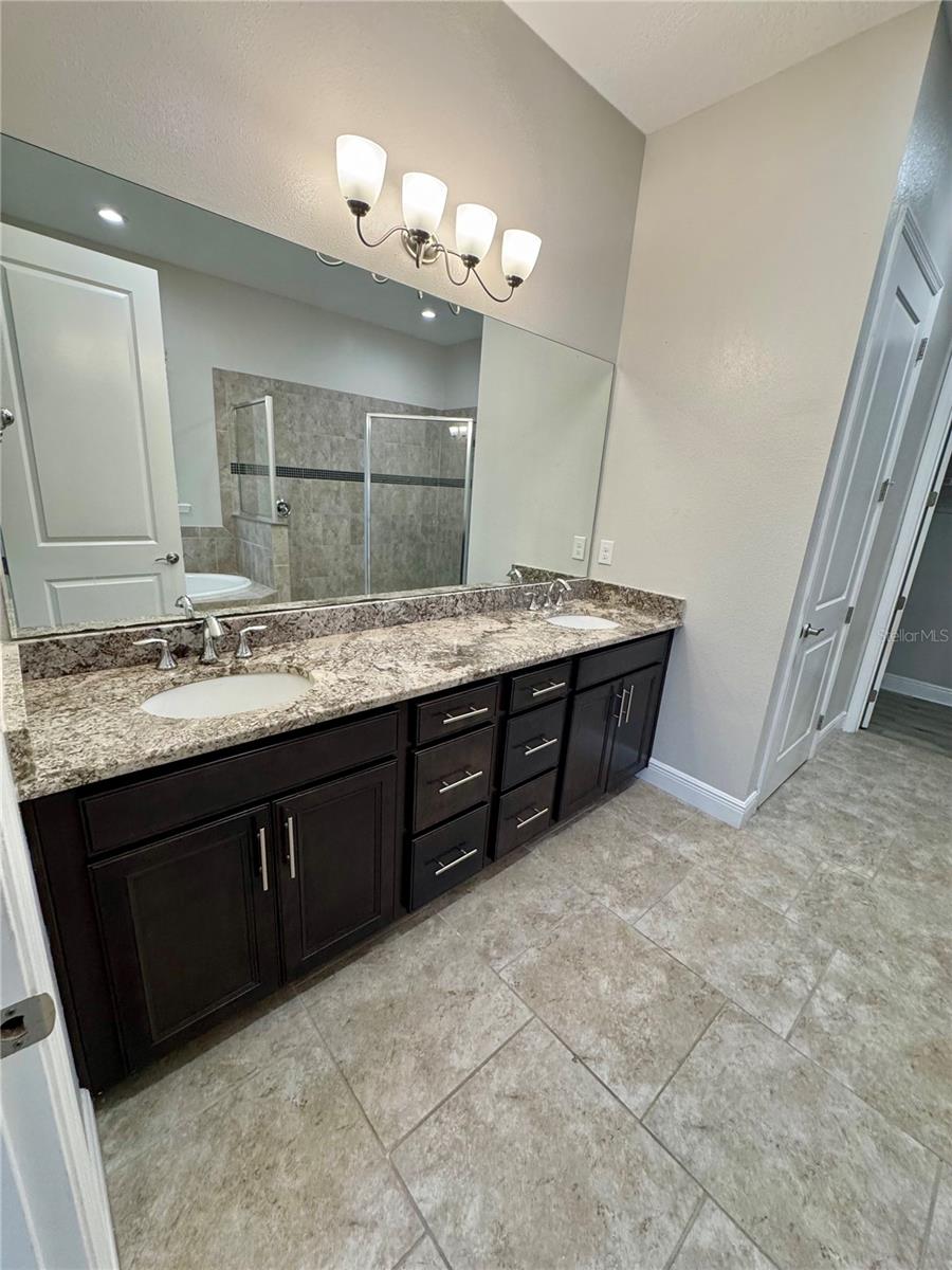 Image 10 of 25 For 6104 Champions Row Street