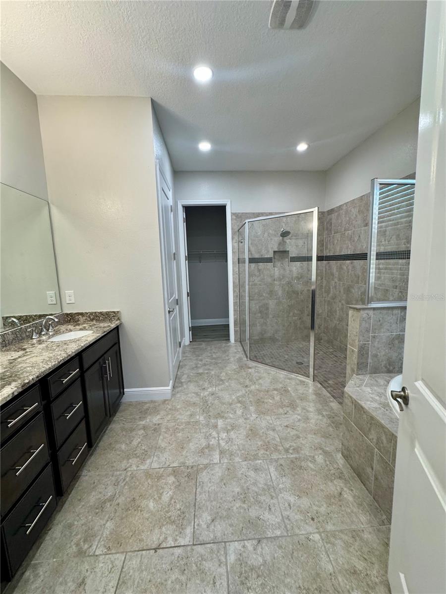 Image 11 of 25 For 6104 Champions Row Street