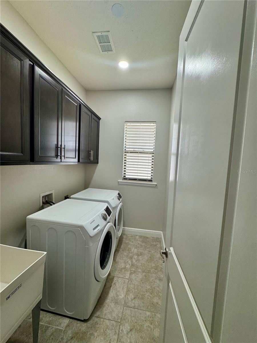 Image 13 of 25 For 6104 Champions Row Street