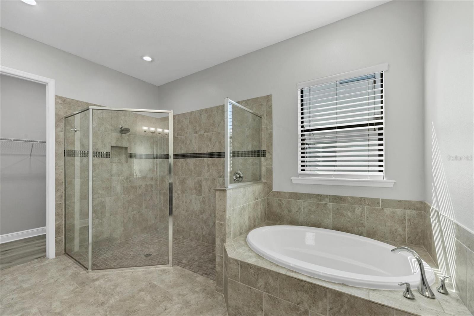 Image 29 of 59 For 6104 Champions Row Street