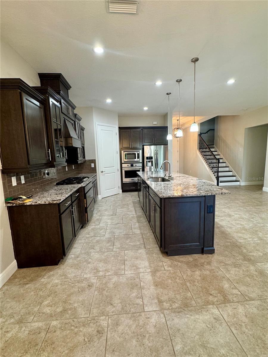 Image 8 of 25 For 6104 Champions Row Street