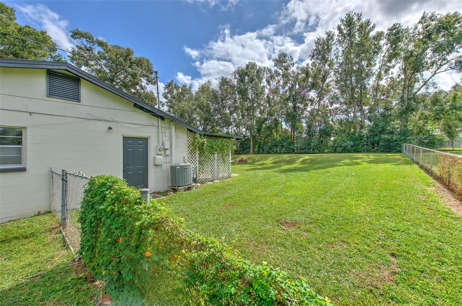 Image 19 of 37 For 37224 Nicole Avenue