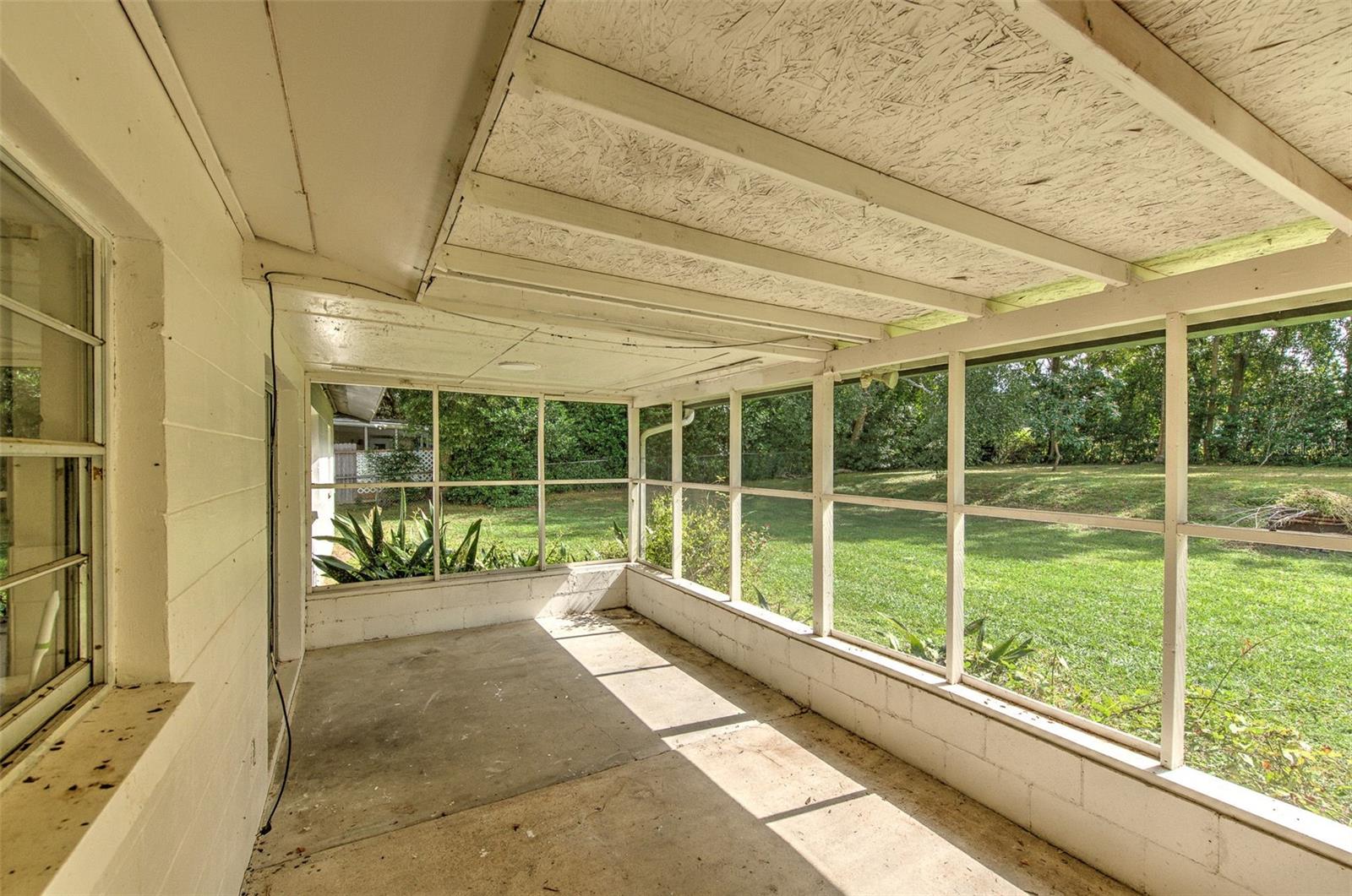 Image 22 of 37 For 37224 Nicole Avenue