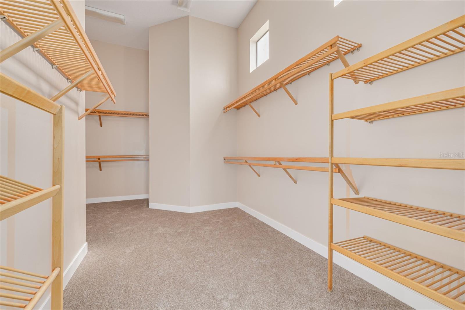 Image 19 of 47 For 10084 Twelve Oaks Court