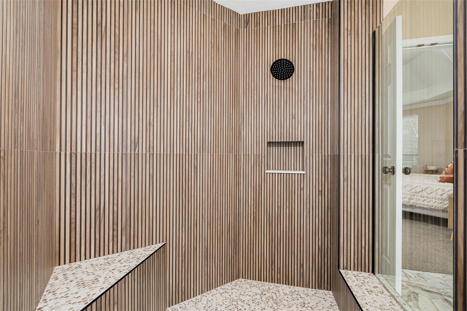 Image 22 of 47 For 10084 Twelve Oaks Court