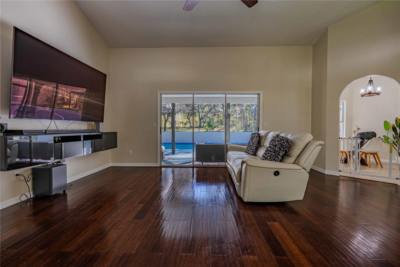 Image 10 of 74 For 14214 Cinnaman Lane