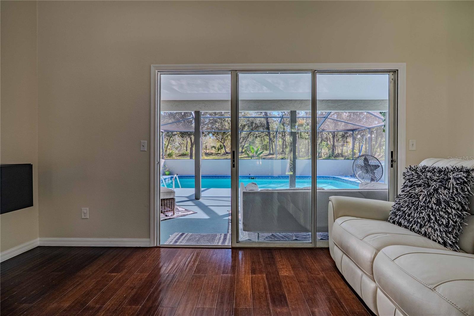 Image 11 of 74 For 14214 Cinnaman Lane