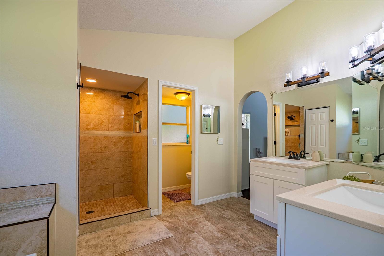 Image 21 of 74 For 14214 Cinnaman Lane