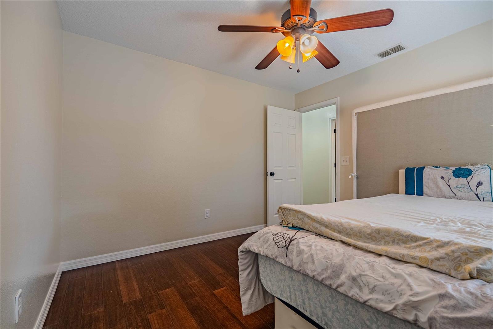 Image 37 of 74 For 14214 Cinnaman Lane