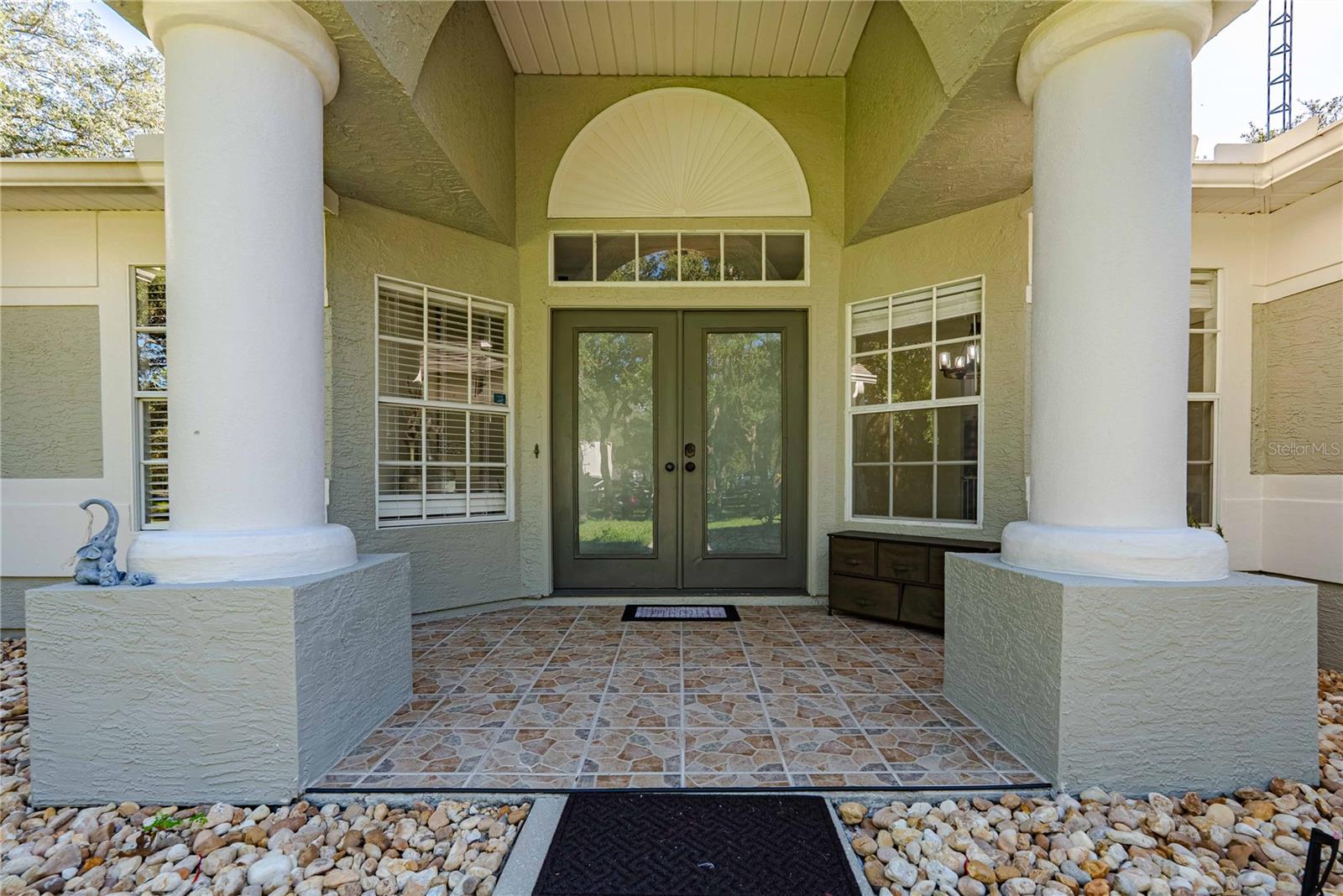 Image 4 of 74 For 14214 Cinnaman Lane