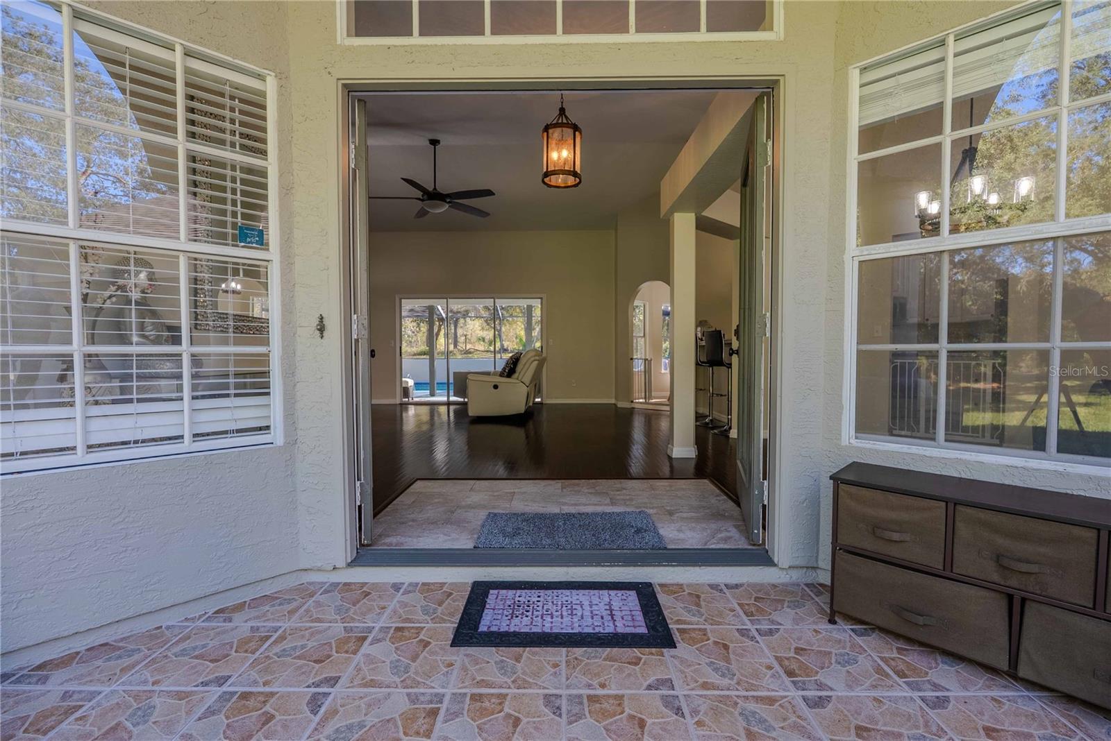 Image 5 of 74 For 14214 Cinnaman Lane