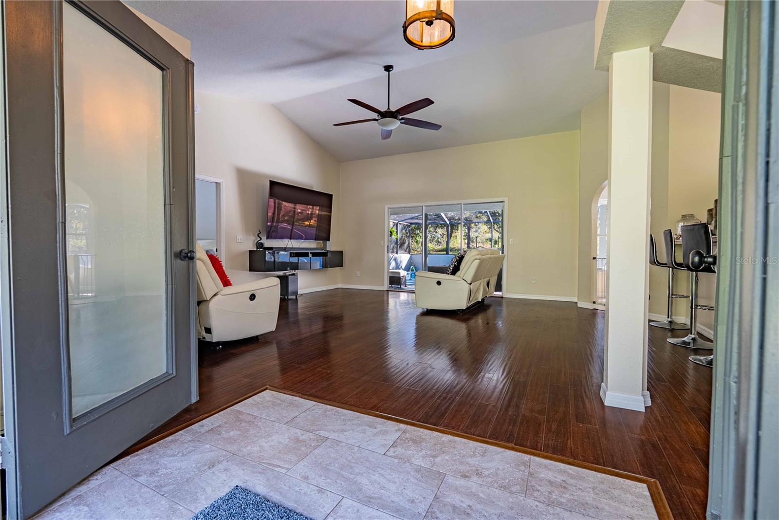 Image 6 of 74 For 14214 Cinnaman Lane