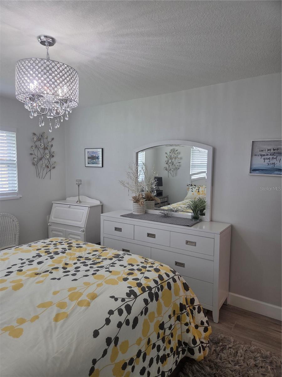 Image 15 of 42 For 8445 Phillip N 13