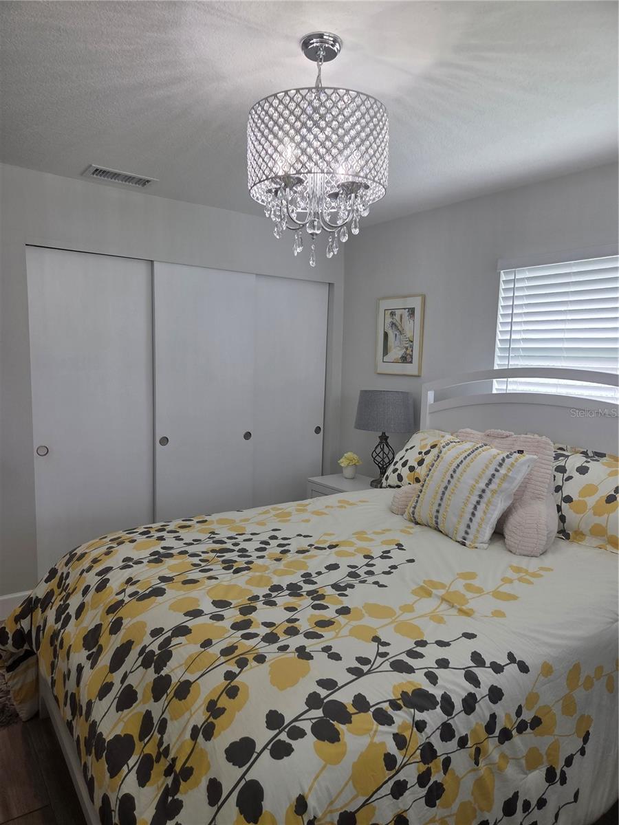 Image 17 of 42 For 8445 Phillip N 13