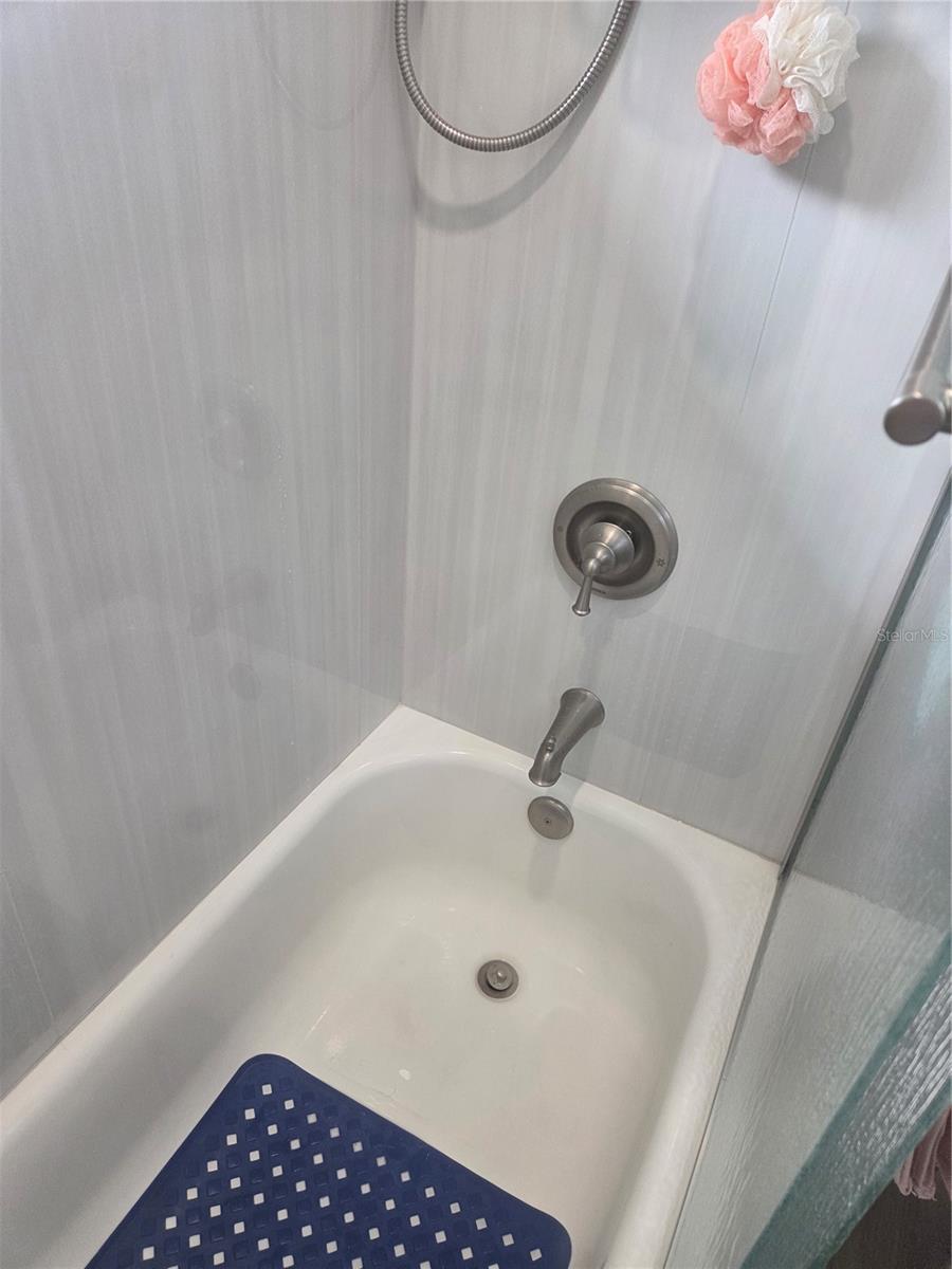 Image 20 of 42 For 8445 Phillip N 13