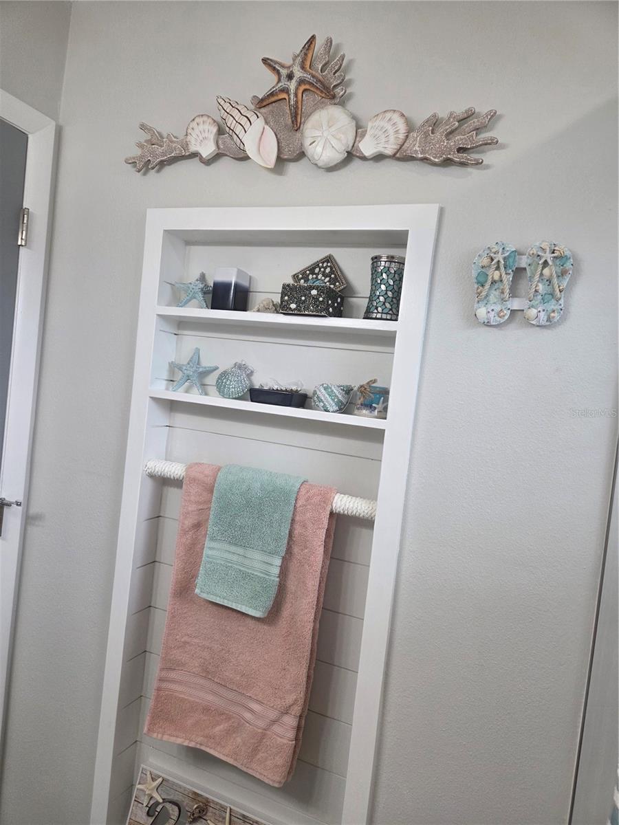 Image 21 of 42 For 8445 Phillip N 13