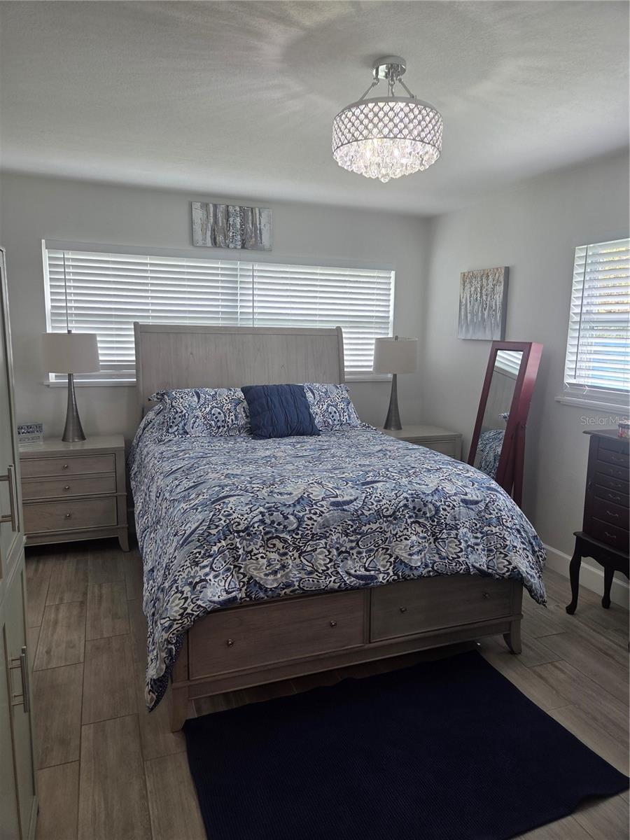 Image 23 of 42 For 8445 Phillip N 13