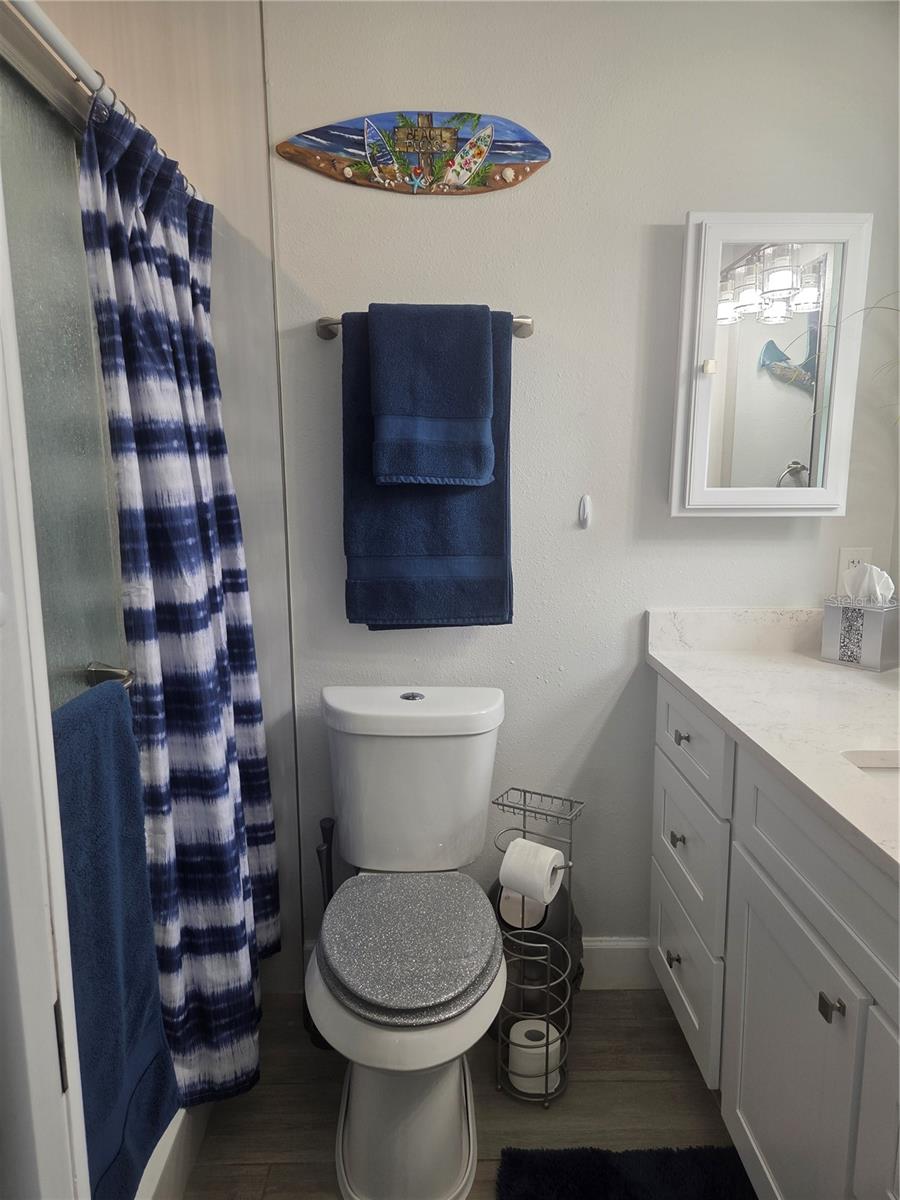 Image 27 of 42 For 8445 Phillip N 13