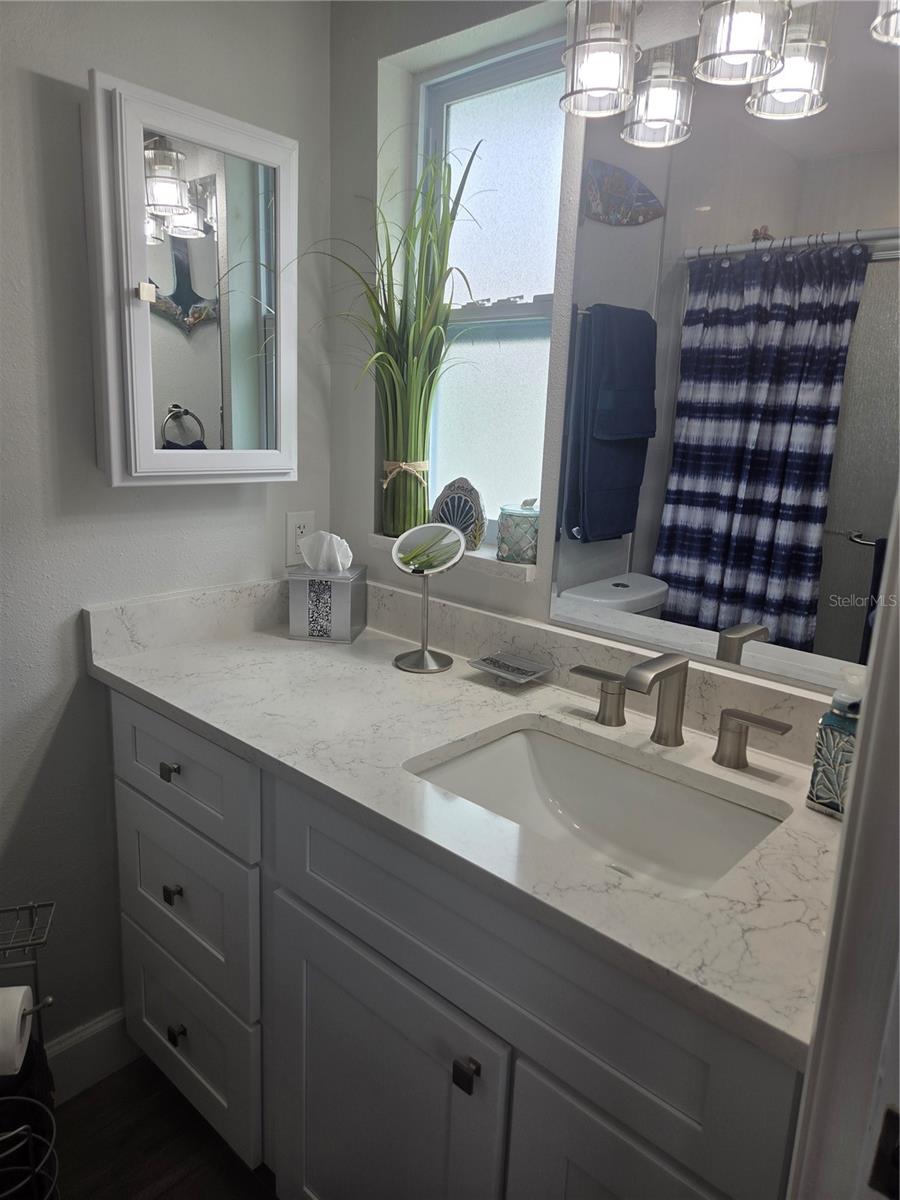 Image 28 of 42 For 8445 Phillip N 13