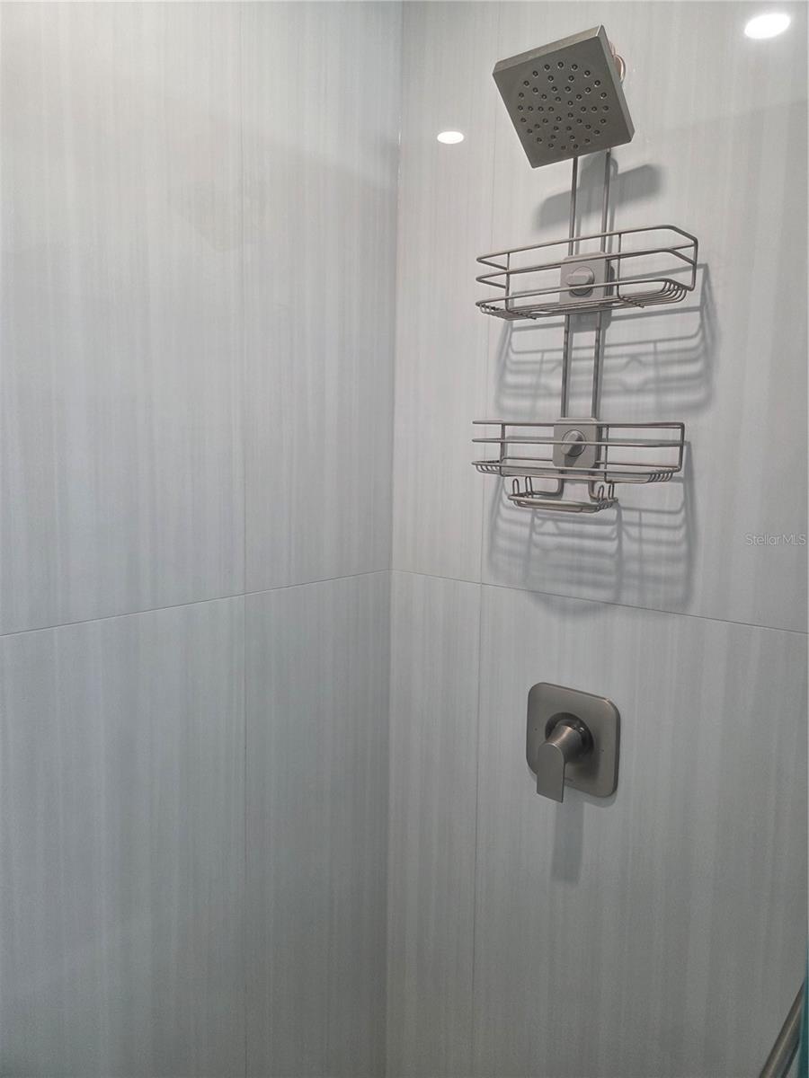 Image 30 of 42 For 8445 Phillip N 13