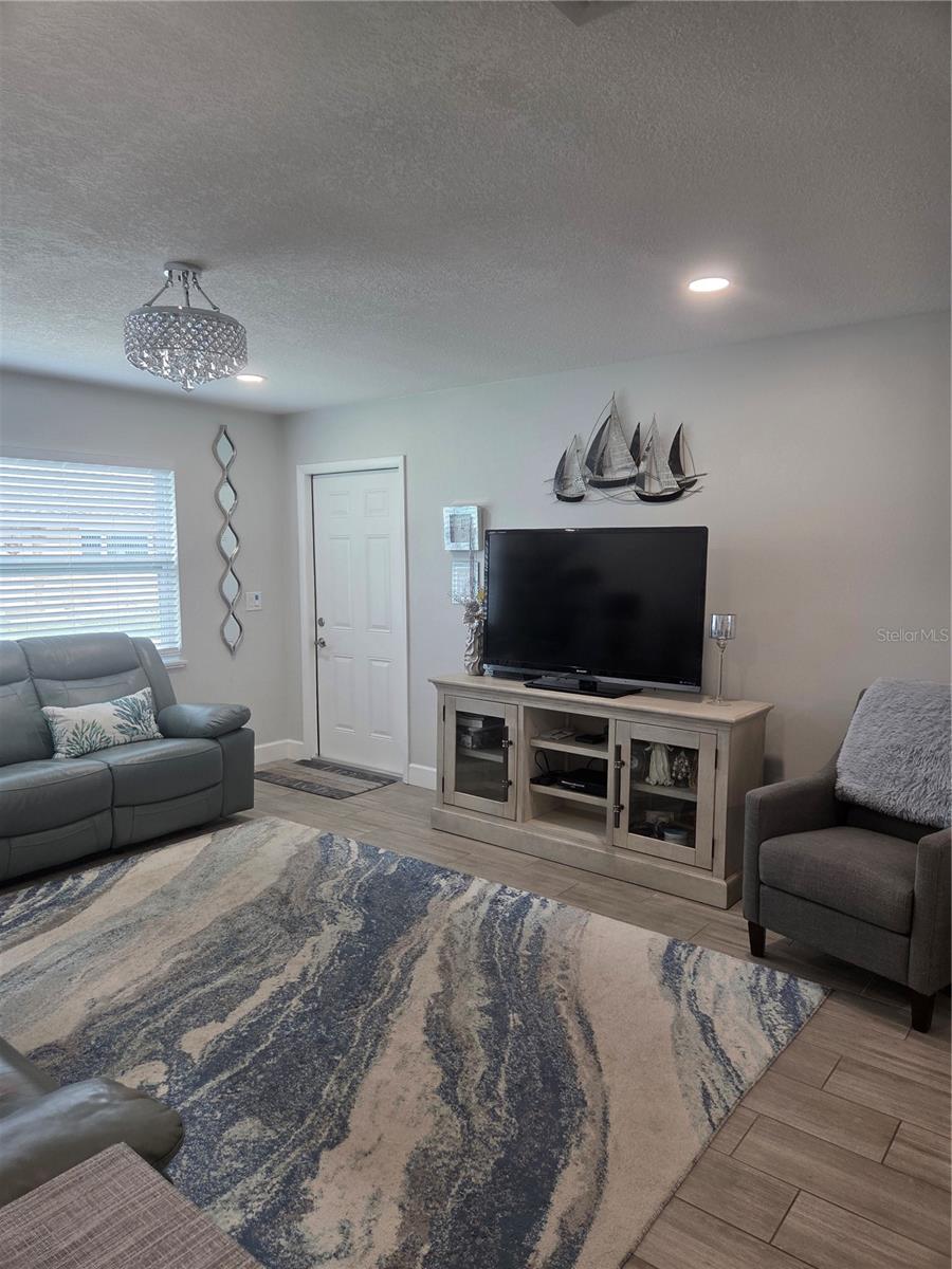 Image 9 of 42 For 8445 Phillip N 13