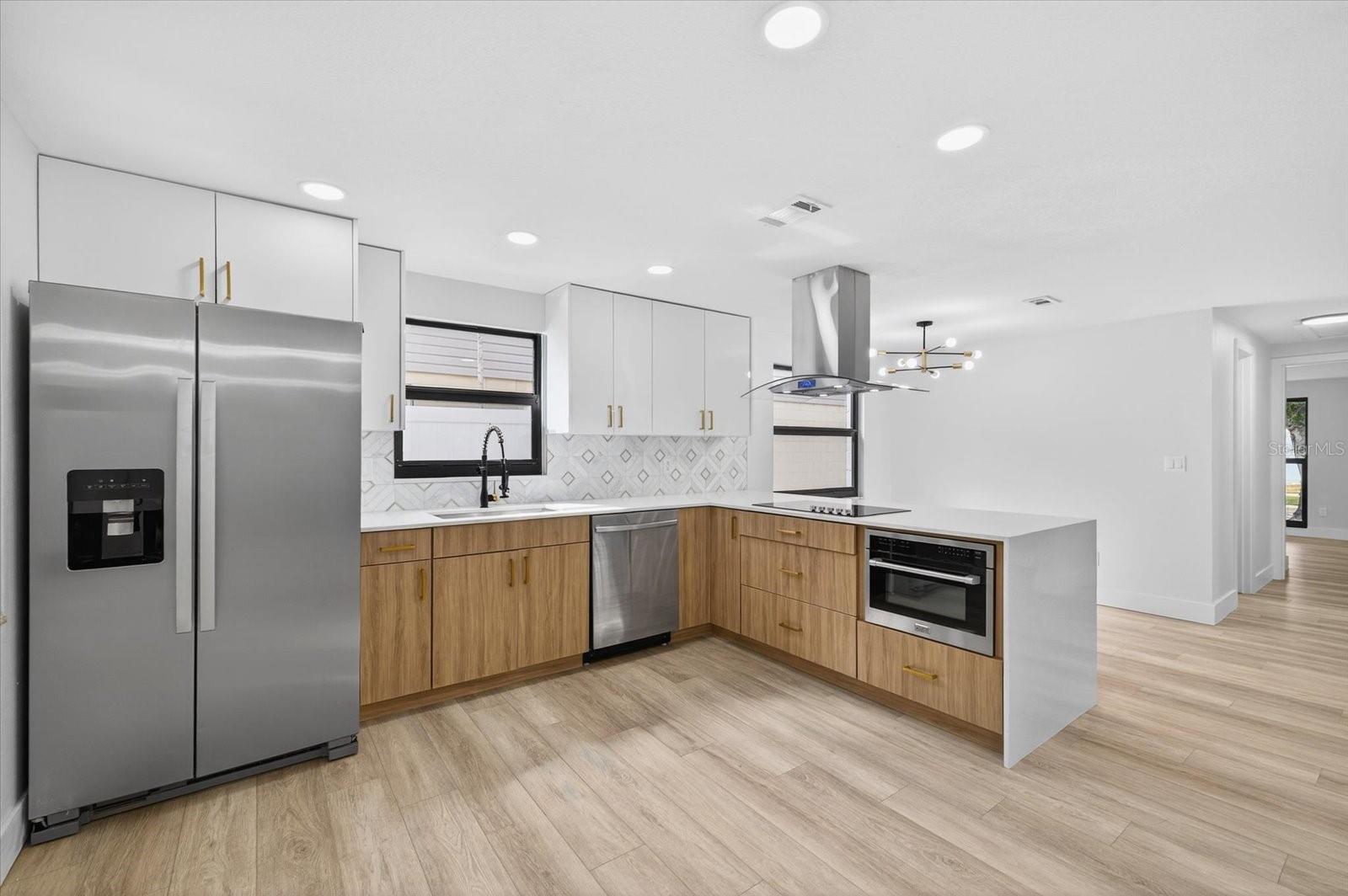 Image 13 of 52 For 7905 Timberlane West Drive