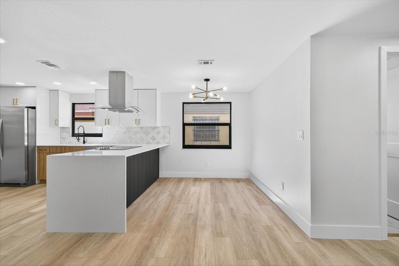 Image 14 of 52 For 7905 Timberlane West Drive