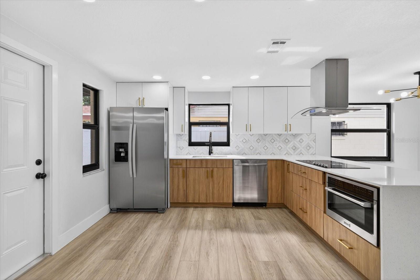 Image 21 of 52 For 7905 Timberlane West Drive